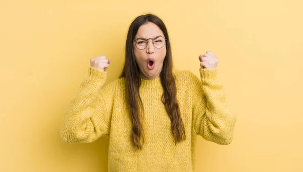 Pretty Caucasian Woman Shouting Aggressively Angry Expression Fists Clenched Celebrating — Stockfoto