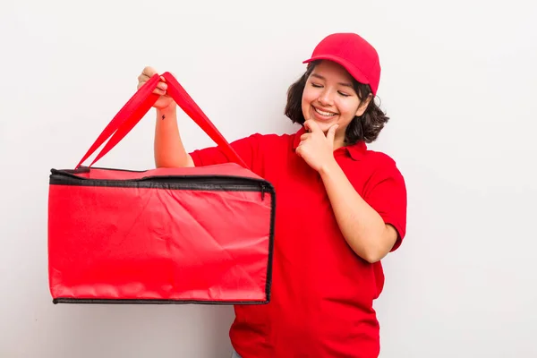 Bella Ragazza Ispanica Sorridente Con Una Felice Espressione Fiduciosa Con — Foto Stock