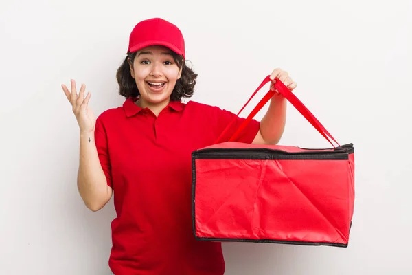 Vrij Latino Meisje Zich Gelukkig Voelen Verrast Realiseren Van Een — Stockfoto