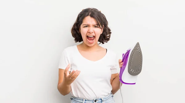 Menina Bastante Hispânica Olhar Irritado Irritado Frustrado Conceito Roupa — Fotografia de Stock