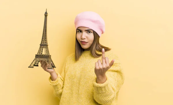 Pretty Hispanic Girl Feeling Angry Annoyed Rebellious Aggressive Paris Concept — Stock Photo, Image
