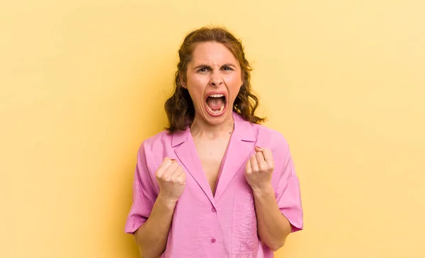 Young Pretty Woman Shouting Aggressively Annoyed Frustrated Angry Look Tight — Stock Photo, Image