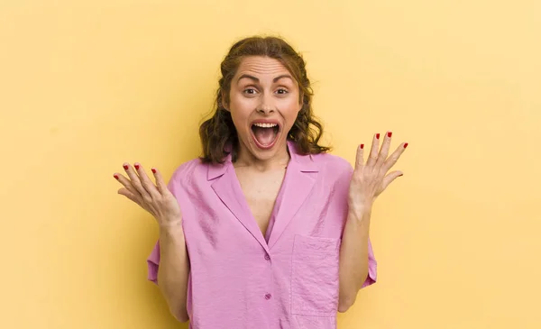 Young Pretty Woman Feeling Happy Excited Surprised Shocked Smiling Astonished — Stock Photo, Image