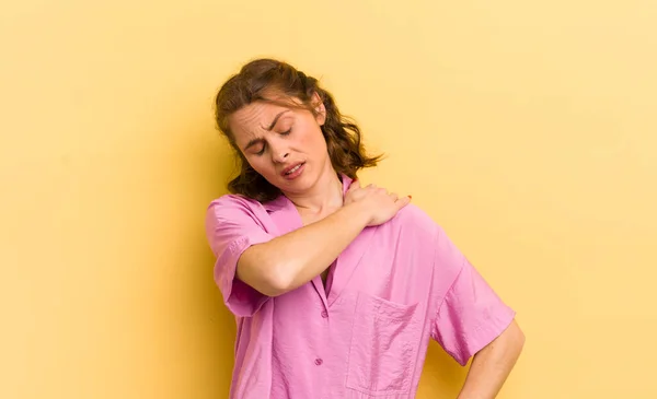 Junge Hübsche Frau Die Sich Müde Gestresst Ängstlich Frustriert Und — Stockfoto