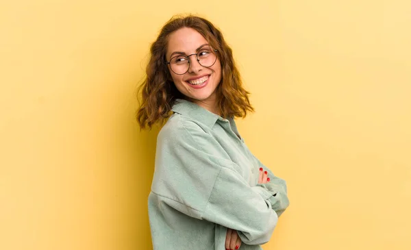 Jonge Mooie Vrouw Glimlachen Vrolijk Zich Gelukkig Tevreden Ontspannen Met — Stockfoto