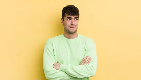 Joven Hombre Guapo Dudando Pensando Mordiendo Labio Sintiéndose Inseguro Nervioso —  Fotos de Stock