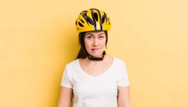 Young Pretty Woman Looking Puzzled Confused Bike Helmet Concept — Zdjęcie stockowe