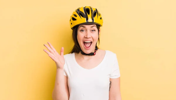 Young Pretty Woman Feeling Happy Surprised Realizing Solution Idea Bike — Zdjęcie stockowe