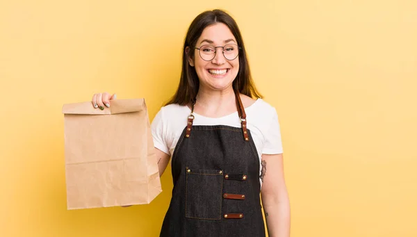 Young Pretty Woman Looking Happy Pleasantly Surprised Fast Food Courier — Stok fotoğraf