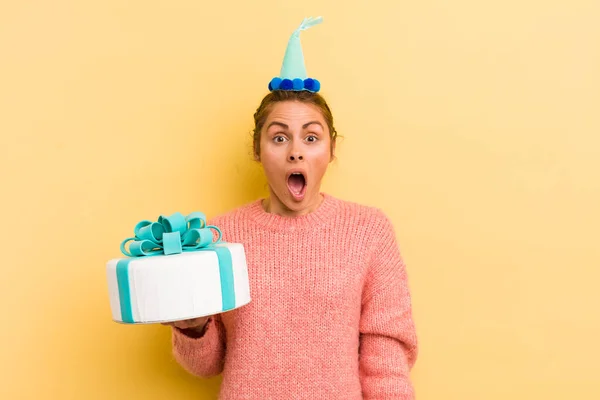 Young Pretty Woman Looking Very Shocked Surprised Birthday Concept — Stock Photo, Image