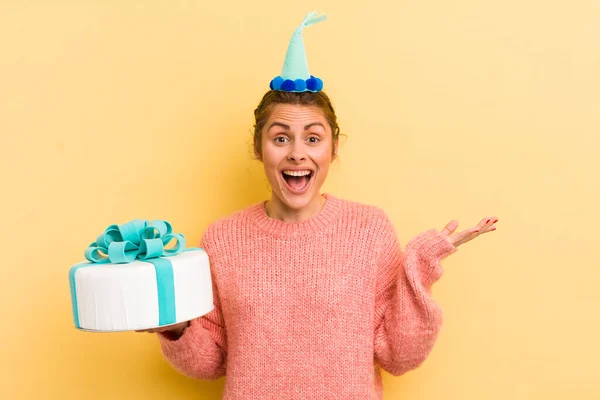 Young Pretty Woman Feeling Happy Surprised Realizing Solution Idea Birthday — Stock Photo, Image