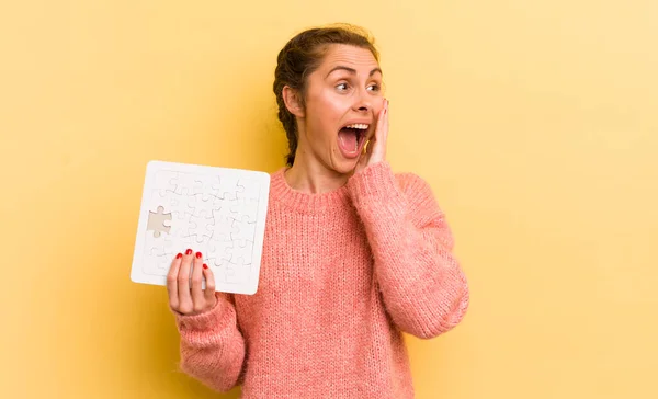 Young Pretty Woman Feeling Happy Excited Surprised Puzzle Concept — Stock Photo, Image