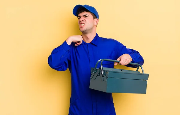 Joven Hombre Guapo Sentirse Estresado Ansioso Cansado Frustrado Concepto Fontanero —  Fotos de Stock