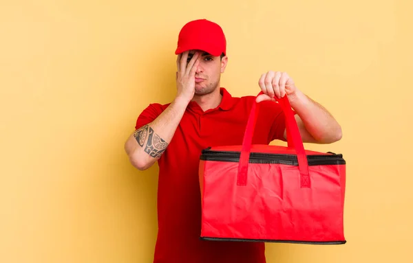 Jonge Knappe Man Voelt Zich Verveeld Gefrustreerd Slaperig Een Vermoeiende — Stockfoto