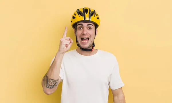 Young Handsome Man Feeling Happy Excited Genius Realizing Idea Bike — Stock Photo, Image