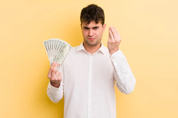 Joven Hombre Guapo Haciendo Capice Gesto Dinero Diciéndole Que Pague — Foto de Stock