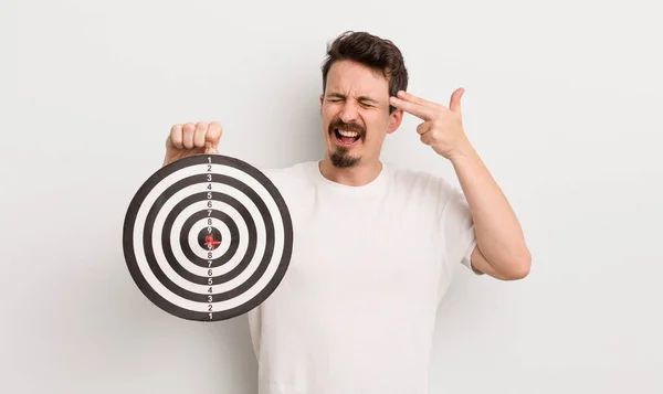 Ung Stilig Man Ser Olycklig Och Stressad Självmordsgest Gör Pistol — Stockfoto