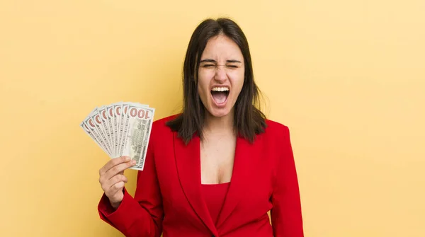 Giovane Donna Ispanica Gridando Aggressivamente Guardando Molto Arrabbiato Concetto Banconote — Foto Stock