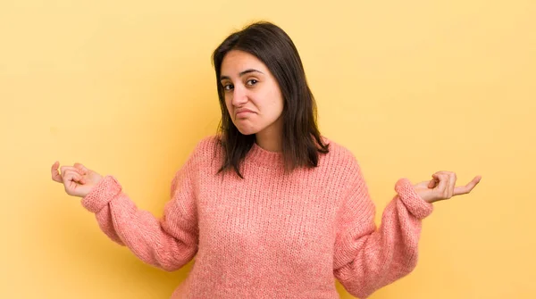 Young Hispanic Woman Feeling Clueless Confused Having Idea Absolutely Puzzled — Foto de Stock