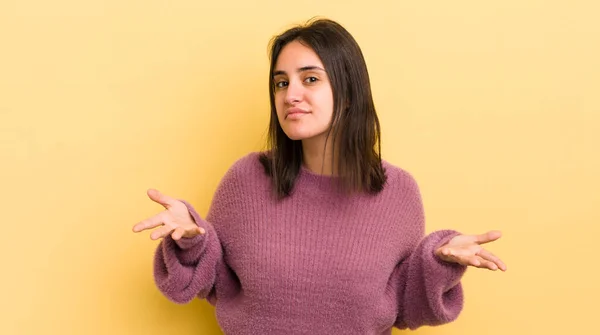 Young Hispanic Woman Feeling Clueless Confused Having Idea Absolutely Puzzled — Stok Foto