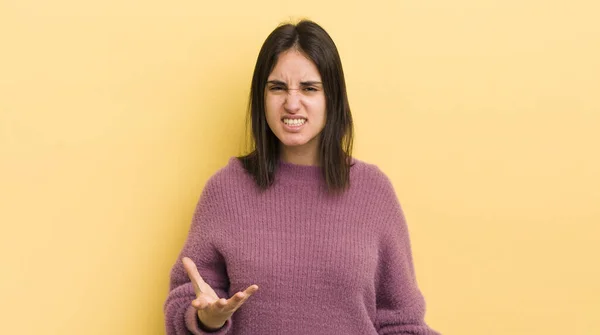 Junge Hispanische Frau Sieht Wütend Genervt Und Frustriert Schreiend Wtf — Stockfoto