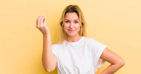 Donna Caucasica Bionda Che Capriccio Gesto Denaro Dicendoti Pagare Tuoi — Foto Stock