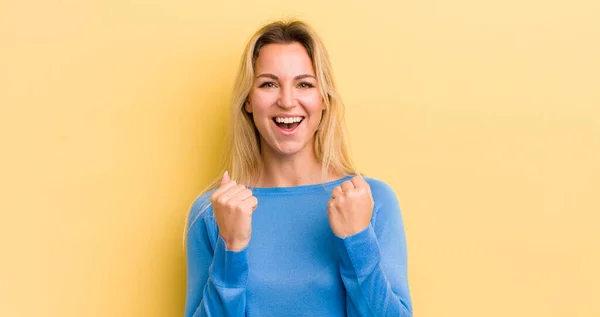 Blonde Caucasian Woman Shouting Triumphantly Laughing Feeling Happy Excited While — Stockfoto