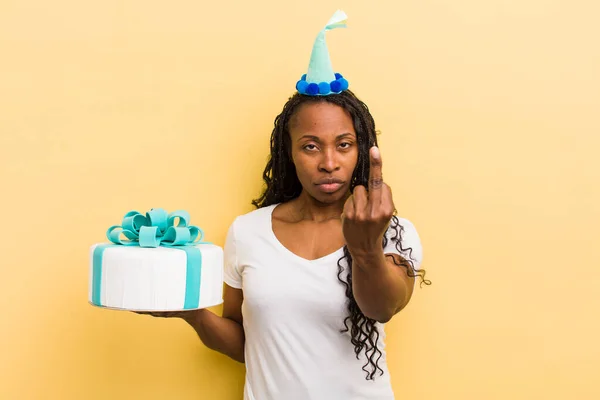 Nero Bella Donna Sentimento Arrabbiato Infastidito Ribelle Aggressivo — Foto Stock