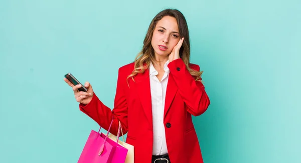 Bella Donna Sente Annoiato Frustrato Assonnato Dopo Faticoso — Foto Stock