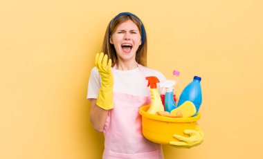 Güzel kadın temizlik konsepti