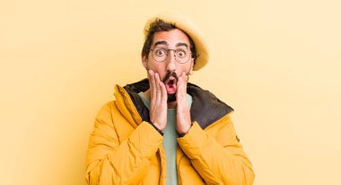 Çılgın sakallı adam kış konsepti