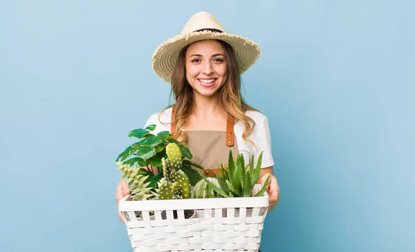 Giovane Donna Con Piante Gardering — Foto Stock