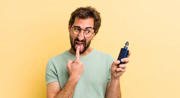 Jonge Gek Man Roken Met Een Vaporizer — Stockfoto