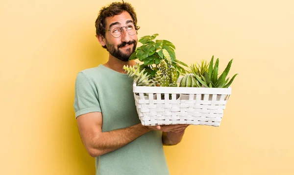 Jeune Homme Fou Avec Des Plantes — Photo