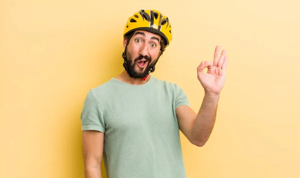 Junger Verrückter Mann Fahrrad Konzept — Stockfoto