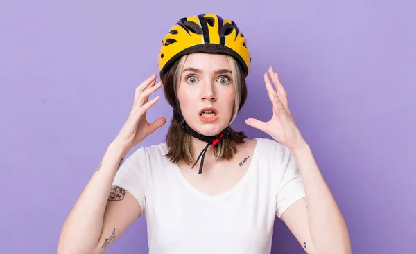 Pretty Caucasian Woman Screaming Hands Air Bicycle Concept — Stock Photo, Image