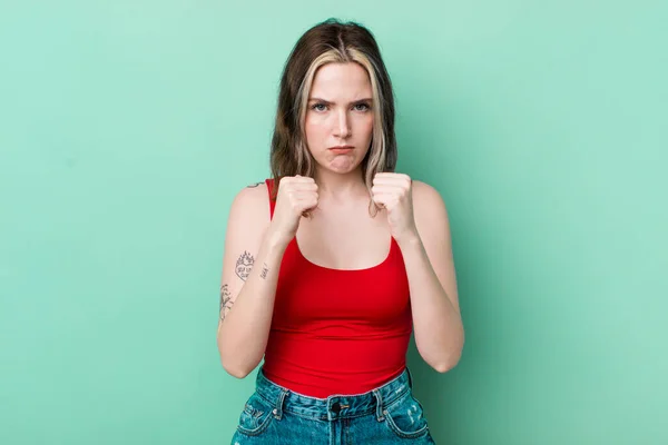 Pretty Caucasian Woman Looking Confident Angry Strong Aggressive Fists Ready — Stock Photo, Image