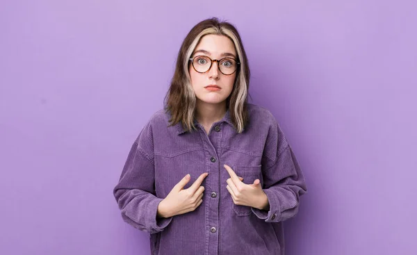 Pretty Caucasian Woman Pointing Self Confused Quizzical Look Shocked Surprised — Stockfoto