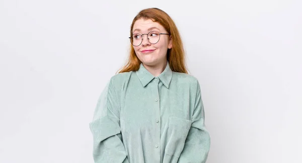 Pretty Red Head Woman Wondering Thinking Happy Thoughts Ideas Daydreaming — Stock Photo, Image