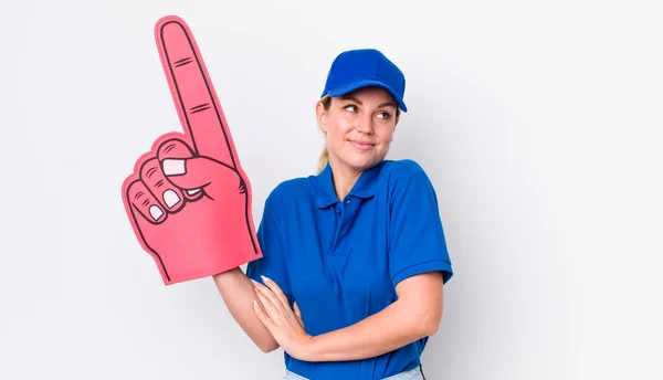 Blonde Mooie Vrouw Shrugging Zich Verward Onzeker Voelen Nummer Één — Stockfoto