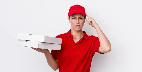 Blonde Pretty Woman Feeling Confused Puzzled Showing You Insane Pizza — Stock Photo, Image