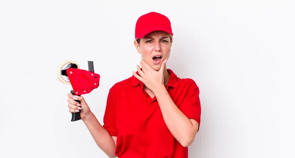 Blonde Pretty Woman Mouth Eyes Wide Open Hand Chin Worker — Stock Photo, Image