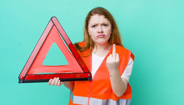 Rode Kop Mooie Vrouw Voelt Zich Boos Geïrriteerd Opstandig Agressief — Stockfoto