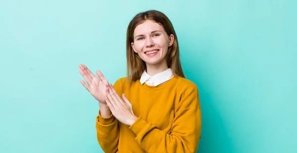 Red Head Pretty Woman Feeling Happy Successful Smiling Clapping Hands — Stock Photo, Image