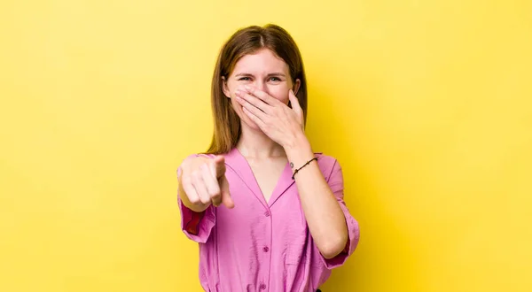 Red Head Pretty Woman Laughing You Pointing Camera Making Fun — Stock Photo, Image