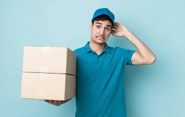 Bel Homme Hispanique Sentant Stressé Anxieux Effrayé Les Mains Sur — Photo