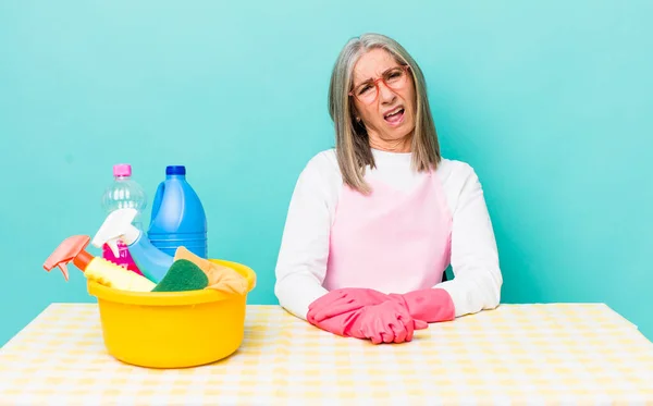 Senior Gray Hair Woman Feeling Puzzled Confused Housekeeper Concept — Stock Photo, Image