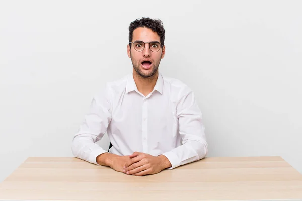 Hispanic Handsome Man Looking Very Shocked Surprised Businessman Desk Concept — Stock Photo, Image