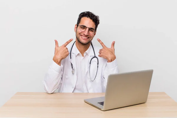 Hispanic Handsome Man Smiling Confidently Pointing Own Broad Smile Physician — Stock Photo, Image