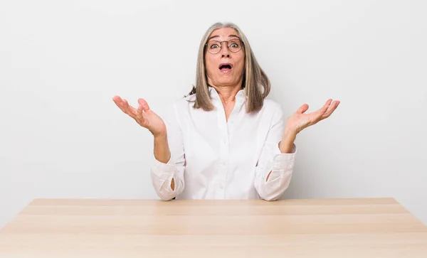 Senior Gray Hair Woman Amazed Shocked Astonished Unbelievable Surprise Desk — Stock Photo, Image